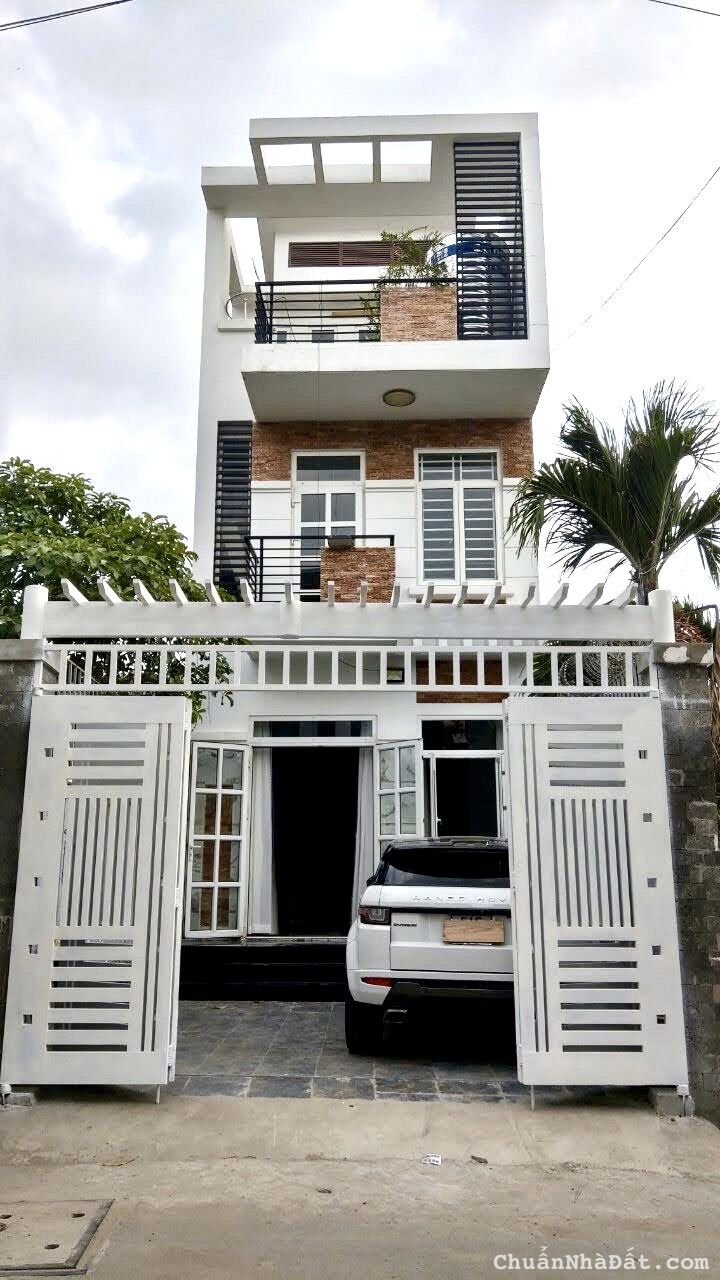 Cho thuê nhà nguyên căn đường Trần Não, Quận 2. DT 5x18m, nhà Trệt 2 lầu. Giá 28 tr/th