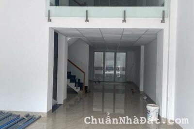 Cho thuê nhà mặt tiền Trần Lựu, An Khánh, Quận 2. DT 5x20 Hầm Trệt 3 lầu có thang máy. Giá 55 tr/th
