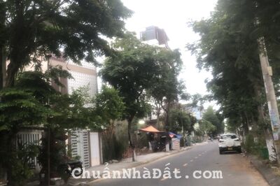 Bán nhà đẹp 4 tầng đường Hoài Thanh, Phường Mỹ An gần trường ĐH kinh tế Đà Nẵng