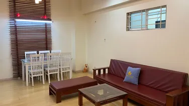 Cho thuê CHCC N04-B2 KĐT mới Dịch Vọng đối diện Công viên Cầu Giấy 2pn 74m2 full nội thất