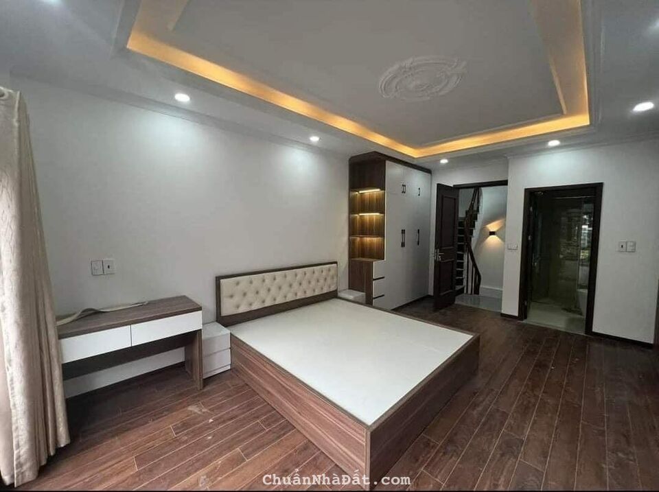 Bán nhà 5 tầng mới koong,  ngõ 3 gác Khương Đình 35mx5T, giá 4,3 tỷ.