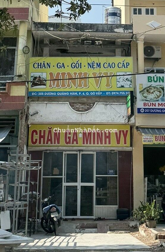 Bán nhà mặt tiền 205 Dương Quảng Hàm P6, DT 4x25m, kết cấu 2 tầng. Chỉ 10,5 tỷ