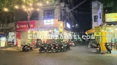 Chính chủ báN Nhà bán góc 2 mặt tiền P17 Lê Thị Hồng DT 4.5x26m, 18 phòng TN 110TR/tháng