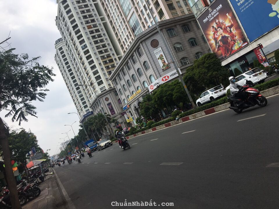 Bán tòa nhà Hòa Bình Q11 diện tích: 11x15m, kết cấu: Trệt, 6 lầu TM vỉa hè 8m giá: 34,3 tỷ