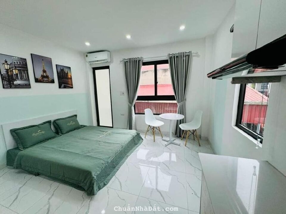 Hiếm: Siêu phẩm CCMN khu VIP Xuân Thuỷ - lô góc - 105m - 18.3 tỷ