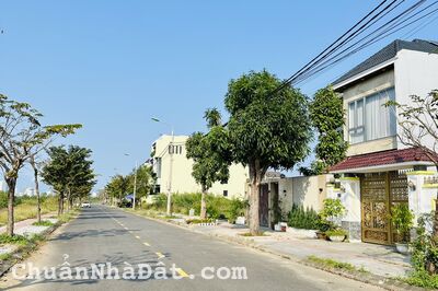 Bán đất biệt thự đường Chế Viết Tấn thuộc Hoà Xuân, Cẩm Lệ, Đà Nẵng 250m2 view kênh giá rẻ