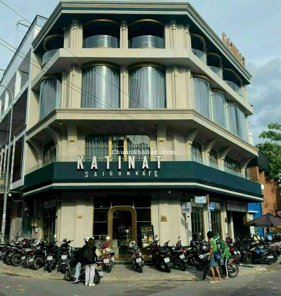 - Bán nhà mt đường Mai Thúc Lân – Ngay Đỗ Bá. DT 183.5 M2 – Giá 30 TỶ TL.