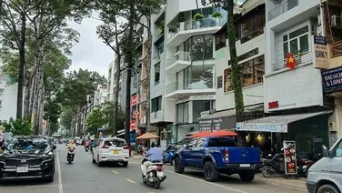 Bán đất mặt tiền đường Nguyễn Nhàn, sát bệnh viện đa khoa Cẩm Lệ. DT 8m x 15m. Giá 5,9 tỷ