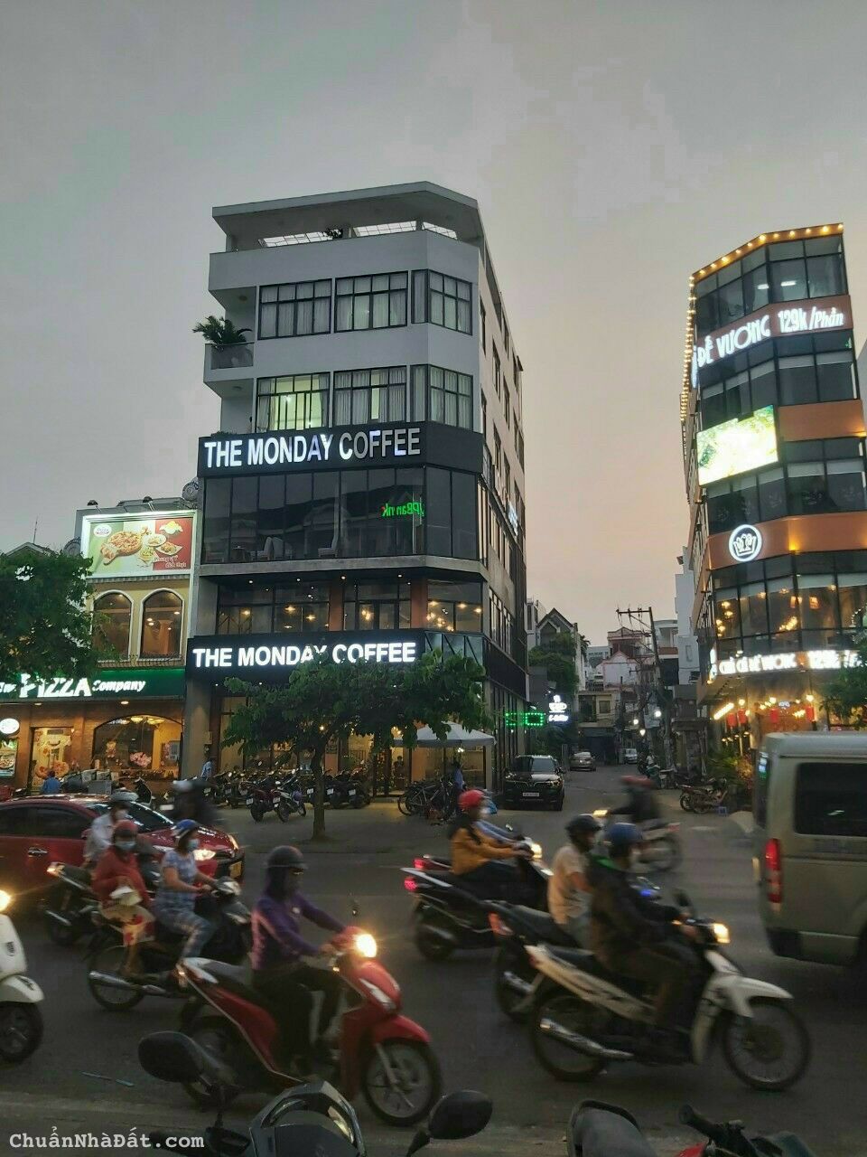 Nhà 2.5 tầng 2 mặt tiền Thái Phiên - trung tâm Hải Châu, sát đường Nguyễn Chí Thanh