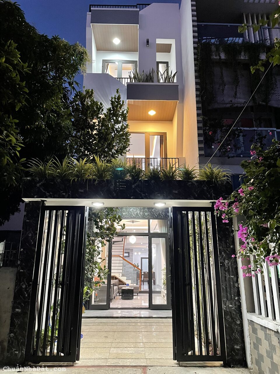 Bán nhà 3 tầng mt đường Trưng Nữ Vương, sát Nguyễn Hữu Thọ, Hoà Thuận Đông, Hải Châu