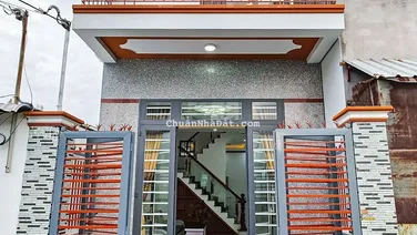 bán nhà trục chính hẻm xe hơi đường cách mạng tháng 8 gần trường bùi hữu nghĩa