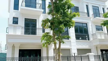 Chủ nhà gửi bán song lập nguyệt quế 150m2 tại VVinhomes star city Thanh hoá giá chỉ 9.x tỷ