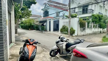 Cần tiền, hạ giá bán gấp nhà lầu Mặt Tiền Hồ Hoà Tân Phong chỉ 4tỷ4