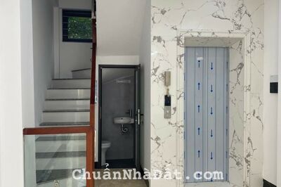 	 Bán nhà mặt chợ hai bà trưng, kinh doanh bất chấp,6 tầng thang máy, gara ô tô,10.75 tỷ 0929647888