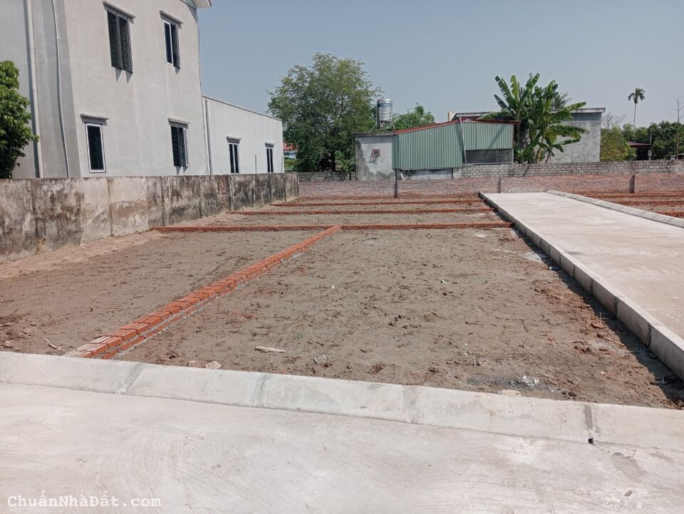 Chị gái nhờ bán lo đất ở Chợ Thái Mỹ Đức, đang cần tiền, giá rẻ cũng bán. LH0916340248 đi xem đất