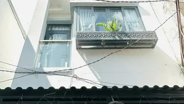 Bán nhà riêng, 43m2 giá 2 tỷ 240 triệu 2tầng ngay Vincom Quang Trung Sổ hồng riêng