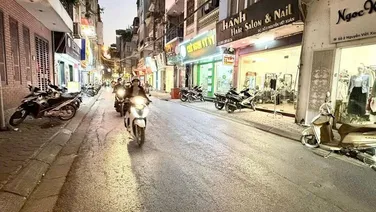 BÁN NHÀ PHÂN LÔ NGUYỄN VIẾT XUÂN 70M*5TẦNG*MT5M- Ô TÔ TRÁNH - KINH DOANH VĂN PHÒNg - LH 0795986686
