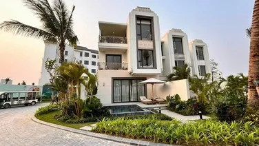 Chính chủ bán Biệt thự 211m2 mặt biển một bước chạm cát Bãi tắm tại Grand Bay Hạ Long Villas