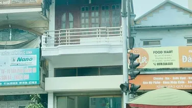 Chính chủ Bán nhà 3 tầng 62,5m mặt đường lớn, ngay chợ, đối diện Uỷ ban Phường Hà Khẩu, Tp Hạ Long