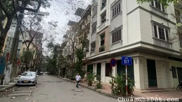 Cho thuê nhà ô tô đỗ cửa phố Đầm Trấu, DT 50m x 4 tầng, MT 4m, 4 ngủ, giá 14 triệu, LH 0977483092