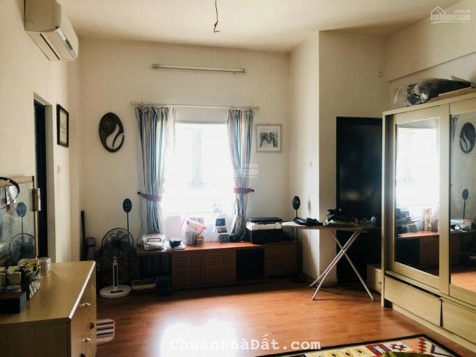 Bán Căn hộ 2PN view công viên Cầu Giấy - Dịch Vọng, đủ đồ, giá tốt LH 0975970420