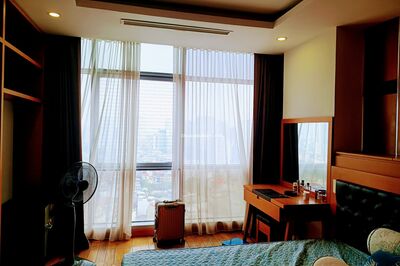 Bán căn hộ cao cấp tòa Eurowindow 27 Trần Duy Hưng 3PN Giá tốt nhất tòa LH 0975970420