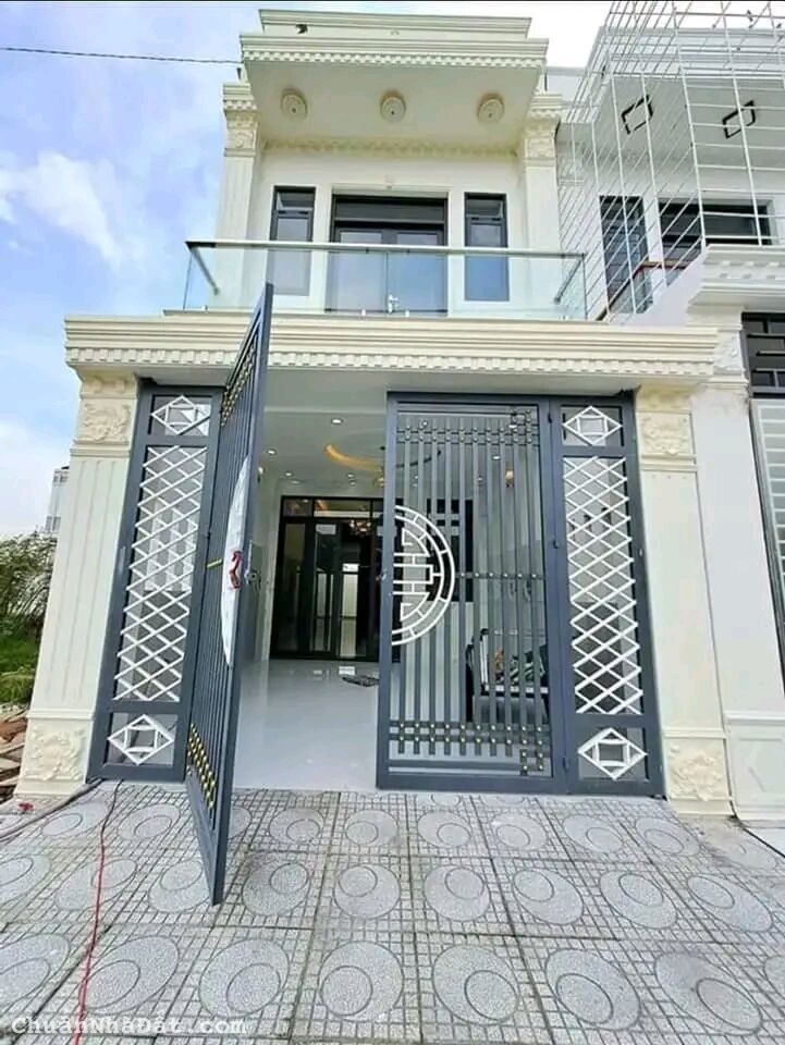 NHÀ SIÊU SIÊU RỘNG 91m2! Xây 2 tầng đường Sông Đà, P2,Tân Bình. Gần Công viên Hoàng Văn Thụ.