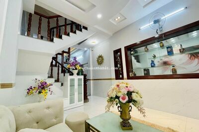 SANG NHƯỢNG GẤP! nhà 3 tầng 70m2 đường Nguyễn Oanh,Gò Vấp. Sổ hồng riêng,tặng lại nội thất