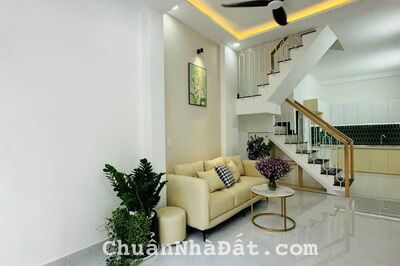 Tôi cần bán nhà Lê Thúc Hoạch Phường Phú Thọ Hoà Quận Tân Phú DT 37.2m2 giá 2tỷ150tr. Sổ hồng riêng