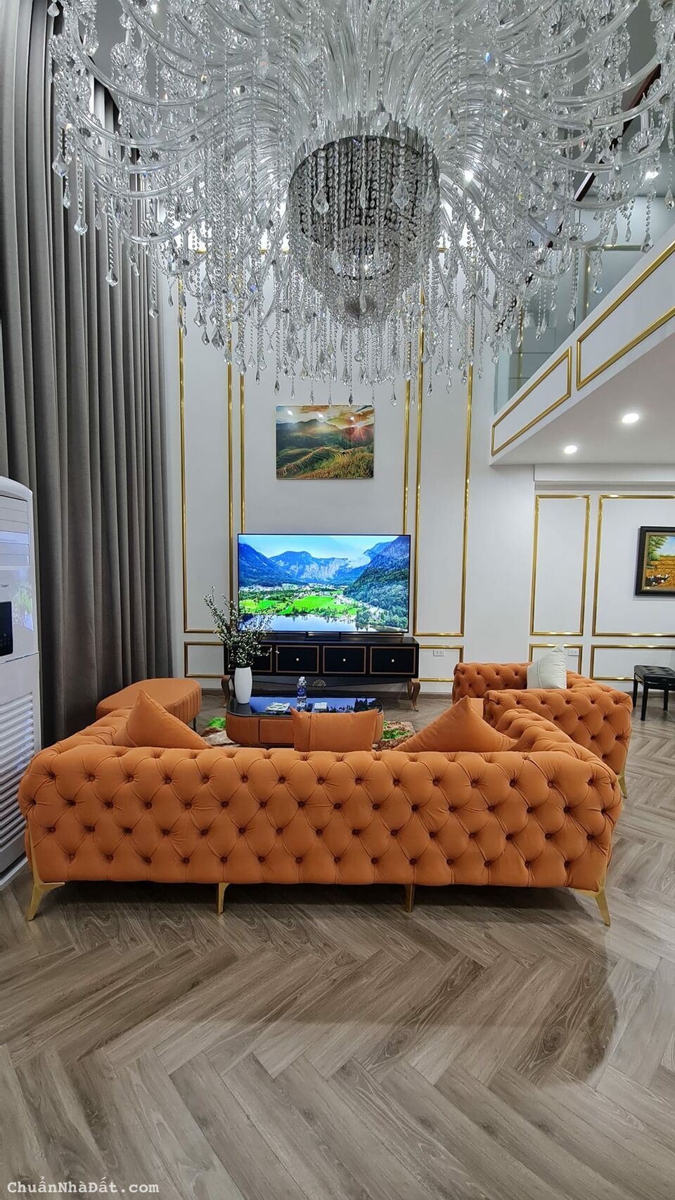 Chung cư Vinhomes, căn góc, 100m, 3 ngủ, slot ô tô, full nội thất 5 sao, 8 tỷ