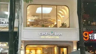 Cho thuê nhà mặt phố gần bờ hồ DT: 55m2* 4 tầng - MT: 4m - Giá thuê: 90 triệu/ th. LH: 098363049