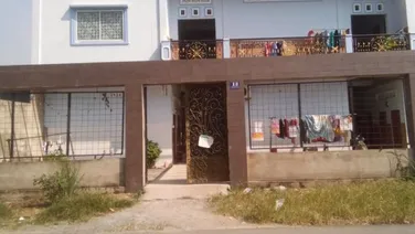 BÁN Căn Nhà Dịch Vụ 4 tầng. 60 Phòng Trọ. Dt: 20x50 tổng 1013m2. Thổ cư 925m. Xã Tân Thạnh Tây