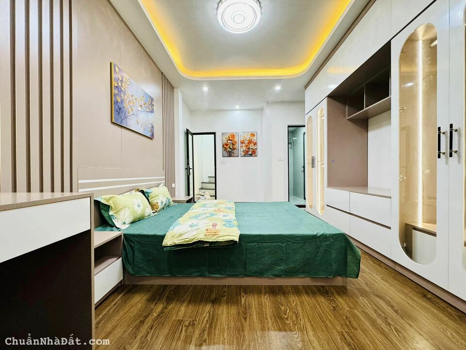 Bán nhà phố Khương Trung, 28m x 4 tầng, mặt tiền 3.5m, giá 3.15 tỷ