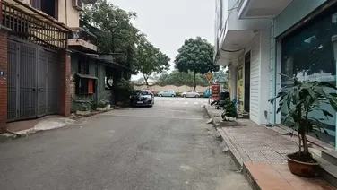 Bán đất tặng nhà phố Lê Trọng Tấn – Phân Lô – Ô tô tránh - Vỉa Hè - Mặt Tiền 8m