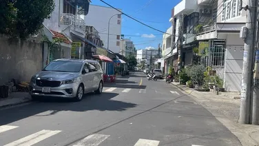 Bán 2 căn nhà liền kề mới xây thiết kế sang trọng cách biển chỉ 500m