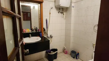 BÁN NHÀ ĐẠI LA HAI BÀ TRƯNG 52 M2 9 TỶ Ô TÔ ĐỖ CỬA HAI THOÁNG VÀI BƯỚC RA PHỐ VỊ TRÍ TUYỆT ĐẸP.