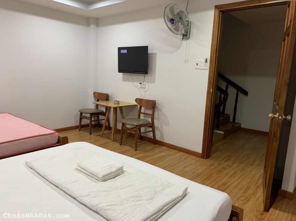 Bán Gấp Khách Sạn MT Quách Điêu Vĩnh Lộc 5 x 25 1 trệt 3 lầu Giá 10 tỷ