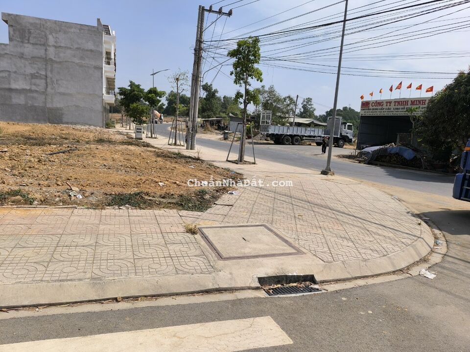 Lô góc 2 mặt tiền nhựa siêu đẹp trong khu dân cư  - 1 TỶ 5