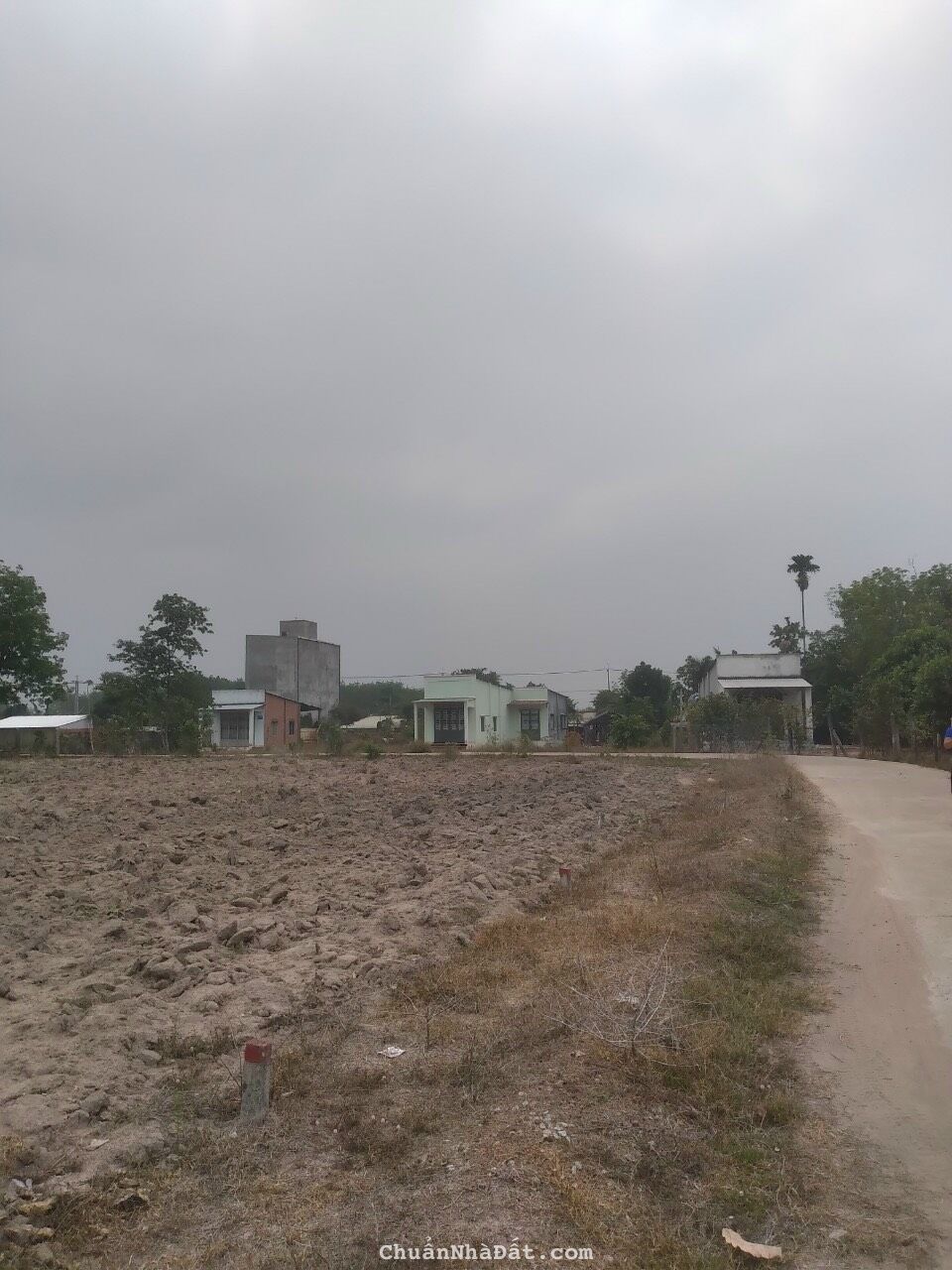 Bán gấp 5 nền đất thổ cư  ngay kcn Becamex Chơn Thành