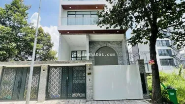 Cho Thuê văn phòng Thuộc dự án Huy Hoàng Quận 2 - Ngay khu TTHC 7Lau thang máy có NT Giá TL