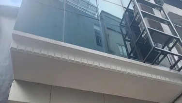 Nhà 7 tầng thang máy ngõ phân lô ô tô tránh, ô tô vào nhà, làm văn phòng, kinh doanh căn hộ dịch vụ