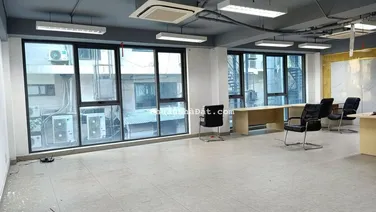 Cho thuê sàn văn phòng tại 187 Nguyễn Tuân DT 140m2 giá thuê 22 triệu