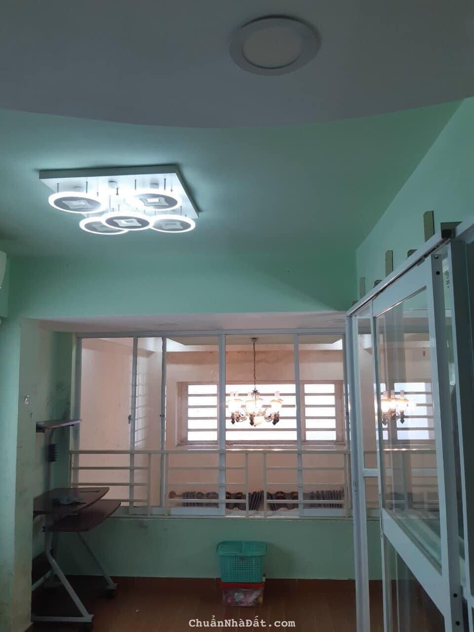 Nhà Thuê Trần Bình Trọng Cách 100M Ra Mặt Tiền Đường Khu Dân Trí