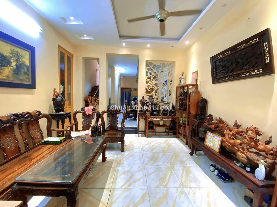 Bán nhà mặt phố Giáp Bát – Hoàng Mai, 88m 4 tầng, 5m mặt, giá nhỉnh 17 tỷ, LH 0382338588