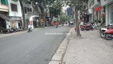 Cho thuê lô góc 3,5 tầng vị trí đắc địa phố Ngô Thì Nhậm