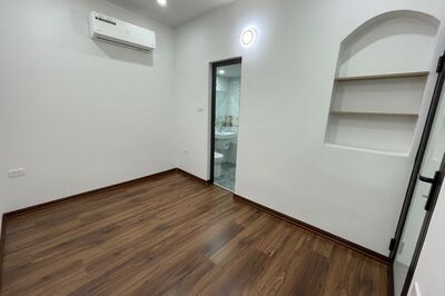 Bán căn hộ Tập thể Cơ khí Hà Nội, đối diện Royal City, 70m2, nhà đẹp ở luôn gần ngay phố