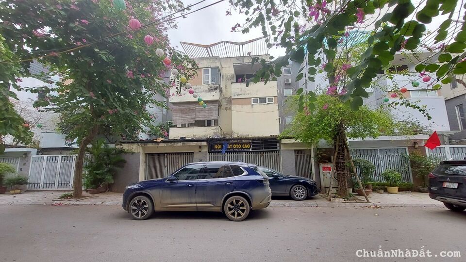 Bán BT KDT Văn Phú, Phú La. DT 240m2 x 4T, Mt 12m. Giá 31 tỷ