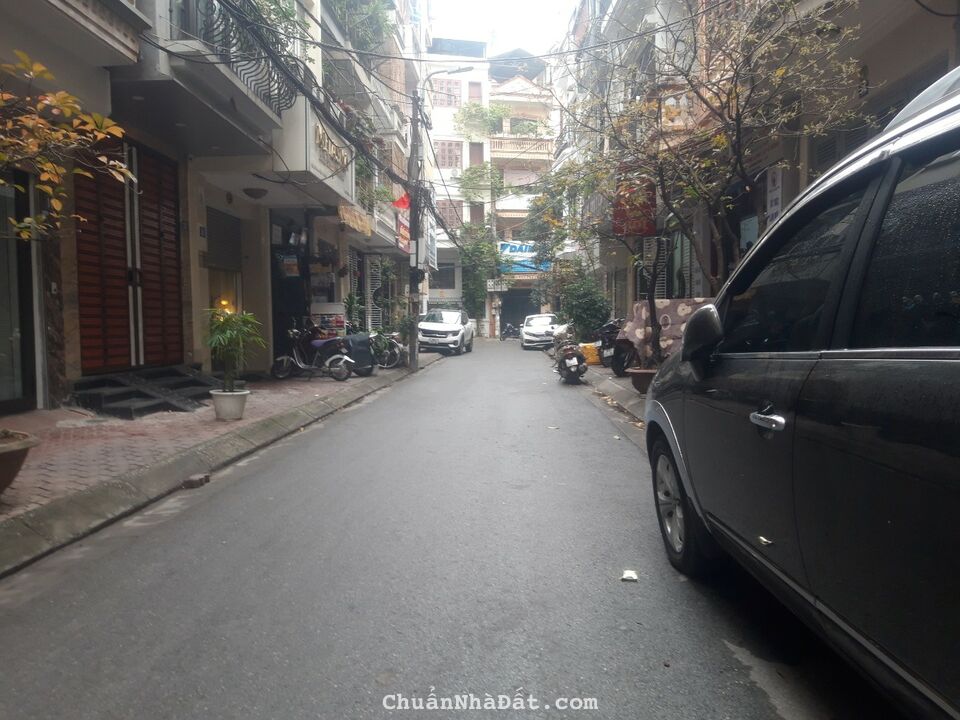 Bán nhà PL ngõ 20 Nguyễn Chánh. DT 41m2 xây 5T, Mt 3,5m, ô tô tránh. Giá 13,8 tỷ. 