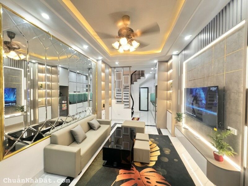 Bán nhà Lô góc, Mới, Đẹp, Nhỉnh 6 tỷ. 35mx5 tầng; MT 3.5m. Cầu Giấy, Cầu Giấy