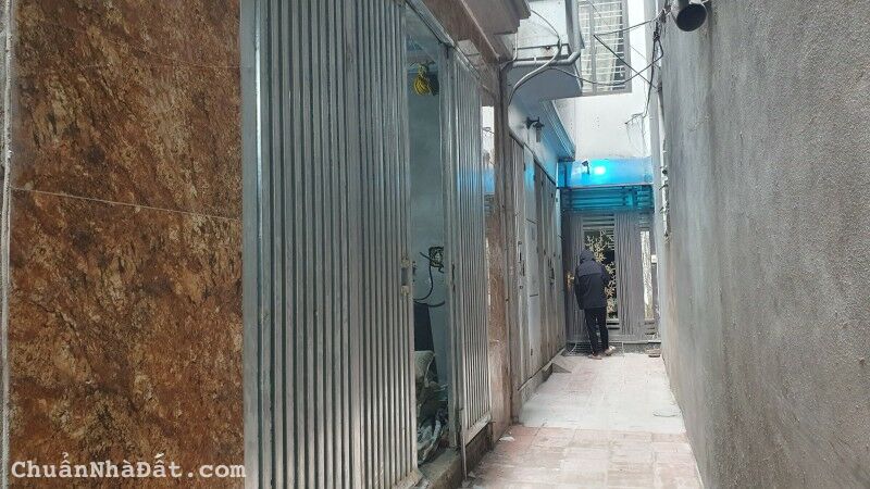 Bán nhà Trần Thái Tông, Cầu Giấy. 36/40m2; 5 tầng; MT 5m; giá 5 tỷ 6.